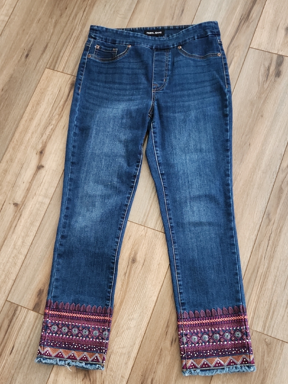 Tribal Jeans Women's Dark Blue Embroidered Beaded Frayed Aztec Boho Jeans Size 6